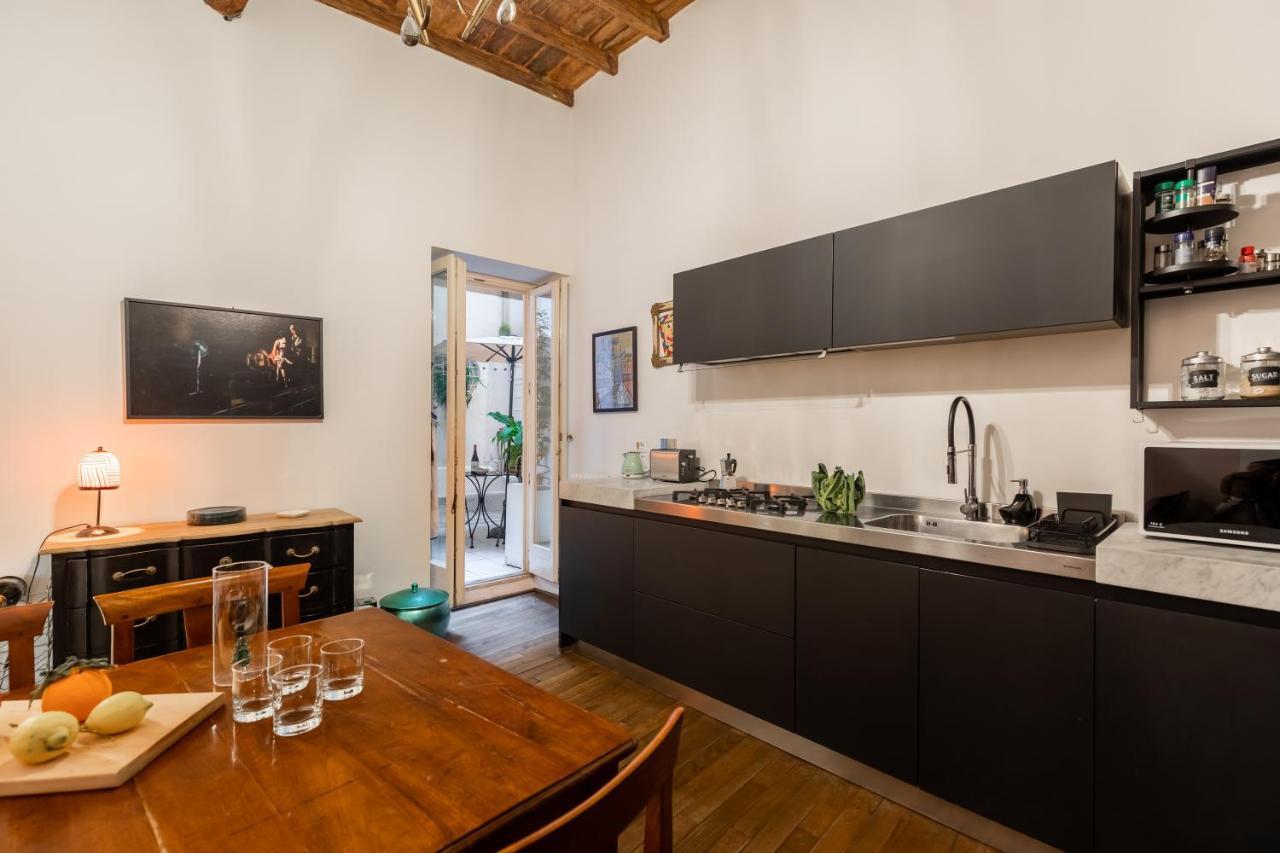 Chic And Style In Historical Via Giulia Apartment Rome Exterior photo