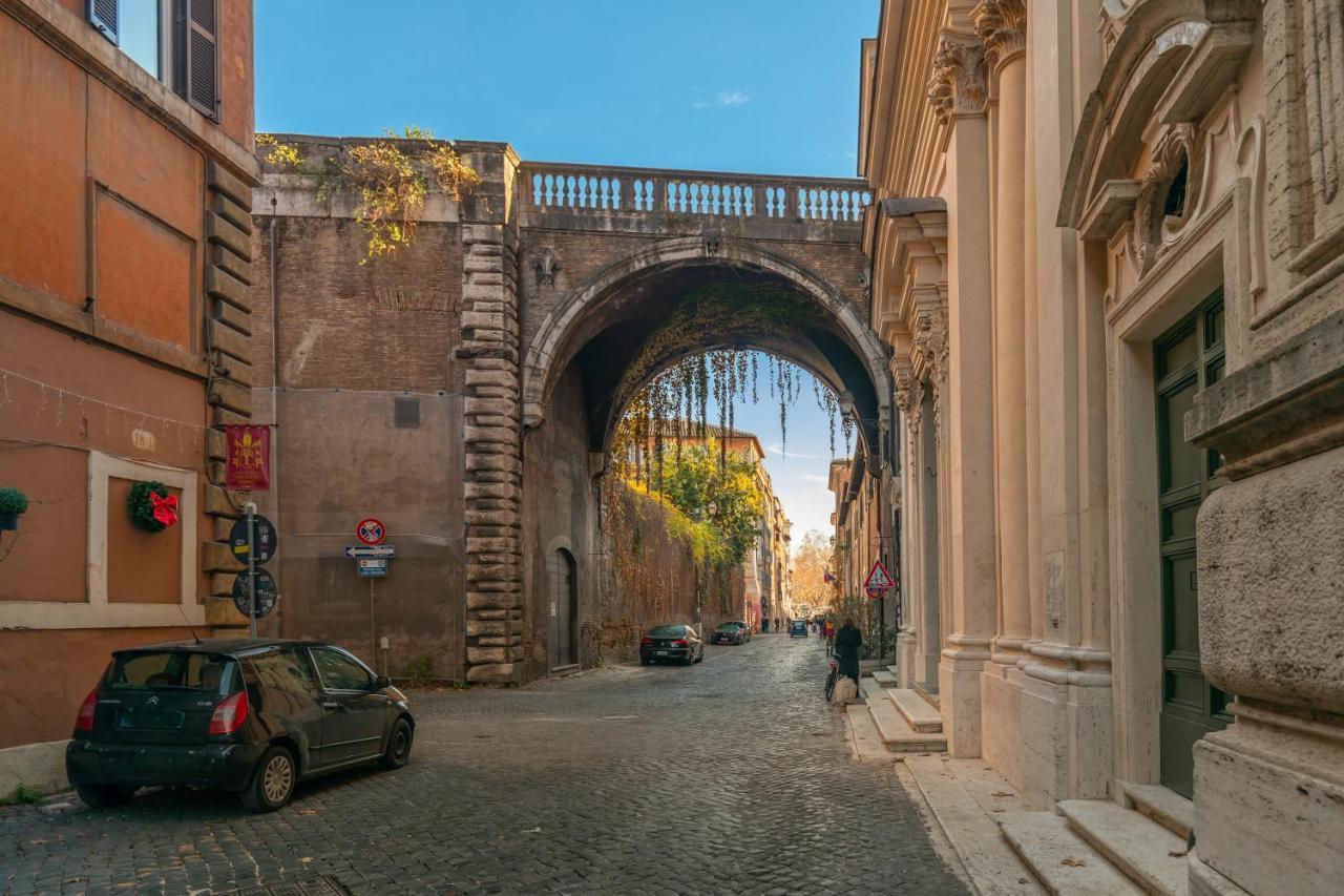 Chic And Style In Historical Via Giulia Apartment Rome Exterior photo