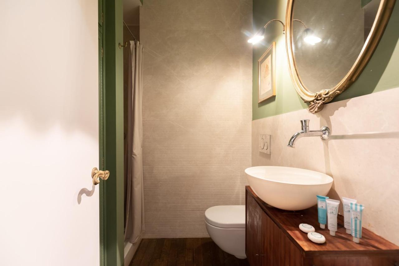 Chic And Style In Historical Via Giulia Apartment Rome Exterior photo